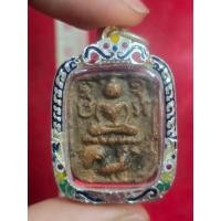 ราคา พระหลวงพ่อปานเนื้อดินเผาขี่ไก่หางพวง พร้อมกรอบเงิน (24588648938)