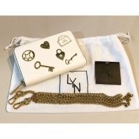 ราคา กระเป๋าตัง lyn สีขาว (4915144065)