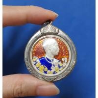 ราคา เหรียญที่ระลึก เหรียญรัชกาลที่ 5 ด้านหลังนารายณ์ทรงครุฑ เนื้อเงินลงยา เลี่ยมกรอบเงินแท้ เหรียญสะสม (47105728858)