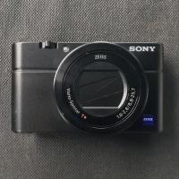 ราคา sony Rx100 M3 พร้อมกล้อง และสายชาตแบตเตอรี่ (8679109598)