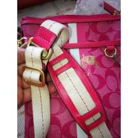 ราคา กระเป๋าCoach( โค้ช)​สะพายข้างหรือคอสบอดี้มือสองแท้% (5677540390)