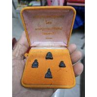 ราคา พระชุดของหลวงปู่ทิมวัดละหารไร่จังหวัดระยอง 4 องค์พร้อมกล่องกำมะหยี่ (25237907812)