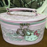 ราคา กระเป๋าเครื่องสำอางค์คิตตี้ (684381063)