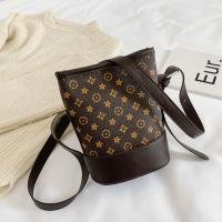 ราคา กระเป๋าสะพายข้าง ลายหลุยดอก ทรงถุงน่ารักๆ (3717174486)