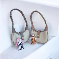 ราคา GUNGAN Zara Sholder กระเป๋าสะพายข้างผู้หญิง รุ่นใหม่ล่าสุด แถมฟรีที่แขวน (56504309743)