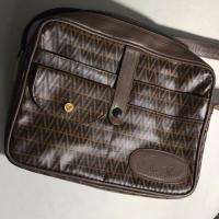 ราคา กระเป๋ามือสองแท้ Valentino (2069589433)