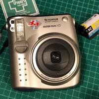 ราคา กล้องโพลารอยด์ Fujifilm Instax mini 10 : Lens 60mm F/12.3 เต็มระบบ 100% ☑️ (11785146741)