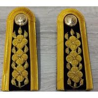 ราคา บ่าชุดปกติขาว (C5-C6 ระดับชำนาญงาน,) อินธนูชุดปกติขาวบ่าชุดข้าราชการ ช่อชัยพฤกษ์ หญิง บ่าขาว อินธนู (24587741265)