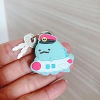 ราคา กาชาปองกุญแจจิ๋วซุมิโกะ สุมิโกะ "Sumikkogurashi" Oheya no Sumi de Tabi Kibun Mascot Padlock ของแท้ (26824978931)