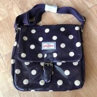 ราคา กระเป๋าสะพายข้าง ลายจุด Cath Kidston ของแท้100% กันน้ำได้ (15555457058)