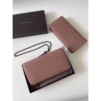 ราคา สินค้าพร้อมส่ง NewBottega ❌ราคาพิเศษ❌ Bottega chain clutch สายถอดได้ Size 8.4 x 4 นิ้ว สวย เรียบ หรู ราคาดีมากก (9074048534)