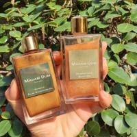 ราคา Oil เปลี่ยนสีผิวสีแทน Madam Dum Shimmer Body Oil มาดามดำ บอดี้ออยล์ ชิมเมอร์เนื้อประกายทองแวววาว (3833136047)