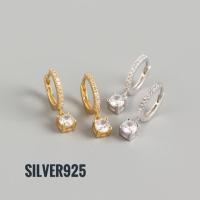 ราคา ￼(Silver 925) ต่างหูเงินแท้ 92.5% ฝังเพชรรอบ (ราคาต่อ 1 คู่) (20209193495)
