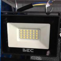 ราคา BEC สปอตไลท์ แอลอีดี SPOTLIGHT LED 10W / 30W / 50W (4667673994)