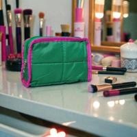 ราคา Puffy Cosmetic Pouch Compartment Zipper โดย Softex (52152632792)