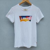 ราคา LEVI'S เสื้อยืด ไซส์ S มือสอง อกเสื้อ 34" ความยาว 25" (23346439596)