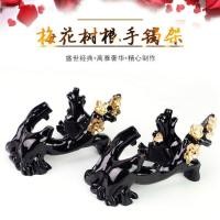 ราคา เลียนแบบไม้ดอกพลัมต้นไม้รากสร้อยข้อมือผู้ถือเครื่องประดับเครื่องประดับหยกโบราณแสดงอุปกรณ์ประกอบฉากหยกหยกผู้ถือสร้อยข้อมือแปลกหินฐ (49155996834)