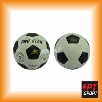 ราคา ลูกฟุตบอล PRO STAR หนัง PVC เบอร์ 5 ขาว-ดำ (2813100929)