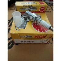 ราคา 10หัว/กล่อง หัวเทียน BP8ES มอเตอร์ไซค์ 2 จังหวะ NGK BP8ES สำหรับเครื่องยนต์ 2 จังหวะ (20580495000)