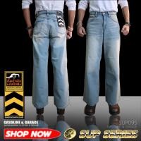 ราคา SUP095 กางเกงยีนส์ผู้ชาย ผ้ายีนส์ ฟอก (Gasoline & Garage) ปั๊มน้ำมันแก๊สโซลีน (SUP) (27731583309)