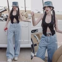 ราคา Posyy style งานตามหา หายากมากก ใส่ครั้งเดียว ไซส์ S ✅ - Set เสื้อคล้องคอกุหลาบวิ้งๆ + กางเกงยีนส์ (29571377568)