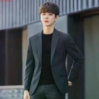 ราคา Vupan สูทผู้ชาย สูทลำลองผู้ชาย เสื้อสูทผู้ชาย สีทึบสไตล์ลำลอง ให้เน็คไท (46754729634)