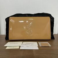 ราคา YSL clutch แท้ สีเบจนู้ด หนังแก้ว (Used) YSL clutch สีเบจ (23214099615)