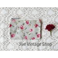 ราคา กระเป๋าเครื่องสำอางค์ / กระเป๋าจิปาถะ Cath Kidston ผ้าเคลือบสีมิ้นท์อ่อนๆ ลายดอกกุหลาบสีชมพู มือสองจากตู้ญี่ปุ่น สภาพดี (25773843697)