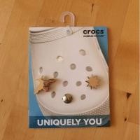 ราคา CROCS Jibbitz Set ชุดตัวติดรองเท้า crocs แท้จากช็อป​ (19814439433)