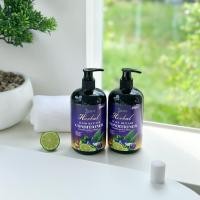 ราคา WERADA Herbal Hair Conditioner ครีมนวดผม บำรุงผม วีราดา ช่วยให้ผมนุ่มลื่นเงางาม ไม่ชี้ฟู 500 มล. (29524136238)