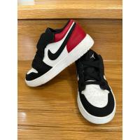 ราคา Air Jordan 1 Low Black Toe รองเท้าเด็กมือสอง สภาพดี มีร่องรอยการใช้งานเล็กน้อย (25818722024)