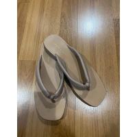 ราคา ส่งต่อรองเท้าแตะ Charles&keith (20785340940)