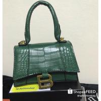 ราคา กระเป๋าสะพายข้าง บาลอง 6.5” หนังCroc สีเขียว (19702533153)