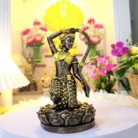 ราคา พระแม่ธรณีบีบมวยผม แร่เหล็กน้ำพี้ สูง 7 นิ้ว (55655735555)