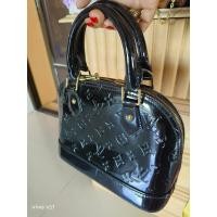 ราคา กระเป๋า lv alma bb หนังแก้วสีดำ (29736061063)