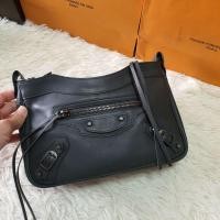ราคา Balenciaga Hip crossbody bag ปี 2021 (17605485933)