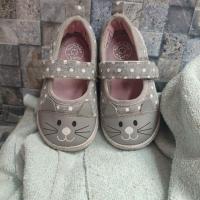 ราคา รองเท้า Preloved brick bubble gummers ไซส์ 23 (18158278084)