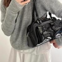 ราคา โบว์หนัง PU ตกแต่งกระเป๋าสะพายข้างผู้หญิงเคลือบเงาสีดำ (26816315386)