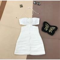 ราคา Nittaya เดรสสั้น สีขาว คล้องคอ ผ้าย่นๆ แต่งดอก3d sz.m/l มือ1ป้ายห้อย (25807681260)