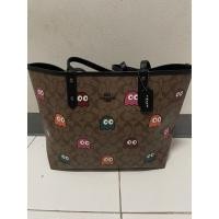 ราคา Coach Tote16"มือ2กลับด้านได้ไม่มีใบลูกนะคะ (3694618013)