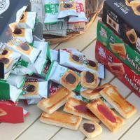 ราคา เกาหลีนําเข้า Haitai Strawberry Jam Pie Snacks Hazelnut Chocolate Melaleuca Biscuits Snacks Boxed JLS1626 @ (40477771433)