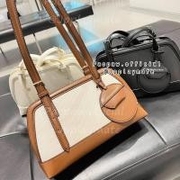 ราคา กระเป๋าสะพายข้าง Charles & keith รุ่น Enola Elongated-Handle Bag : CK2-30782521 แท้จากชอป 100% (27179598335)