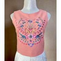 ราคา เสื้อมือสอง ของแท้ เสื้อครอป Lyn around สีส้มปักลายดอกไม้ (25795675206)