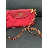 ราคา Prada tessuto nylon red มือสองของแท้ 100% (27526970844)
