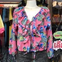 ราคา เสื้อคอV แขนยาว ผ่าหน้าผูกโบว์หน้า ผ้าชีฟองสีชมพูลายดอก (1978132717)