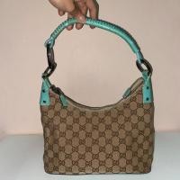 ราคา กระเป๋ามือสอง ของแท้ Gucci Beige and Blue Shoulder Bag วินเทจ สภาพดี (29578485474)