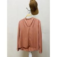 ราคา [สายทำงาน,สายชิว] เสื้อเชิ๊ต คอปีน คอวี สีชาเย็น ปลายแขนมีกระดุม ผ้าทิ้งตัวนิ่มมาก หน้าสั้นหลังยาว (21651425934)