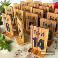 ราคา ป้ายเลขโต๊ะ ป้ายไมัสักแท้ ป้ายเมนูแนะนำตั้งบนโต๊ะ เลขโต๊ะ (24913236341)
