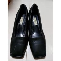 ราคา รองเท้าส้นสูงมือสอง ไซส์ 35 ยาว 22.0 (43628660949)