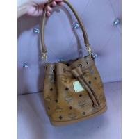 ราคา กระเป๋ามือสอง MCM ทรงขนมจีบ แท้% ตรวจสอบได้ ไม่แท้คืนเงินเต็มจำนวน (22863141814)